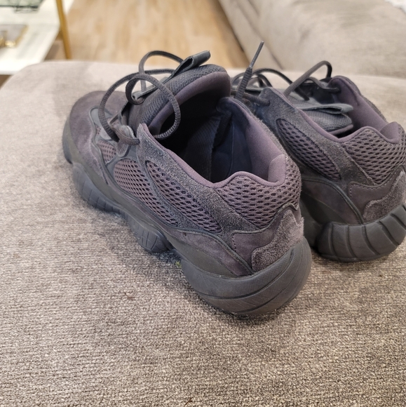 ❌S O L D ❌ Yeezy 500 Utility Black - Picture 2 of 7